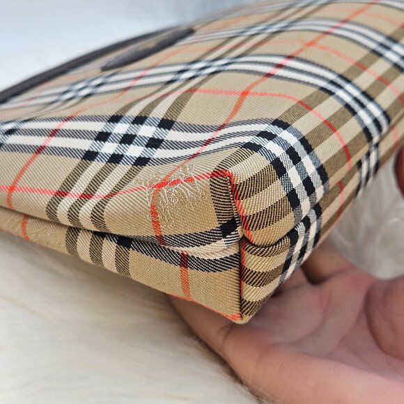 Burberry NovaCheck Cosmetic Clutch - Picture 9 of 14